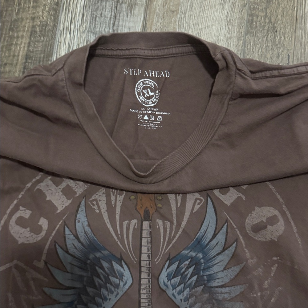 Chicago Graphic Tee with Guitar Wings - Brown - Picture 2 of 2